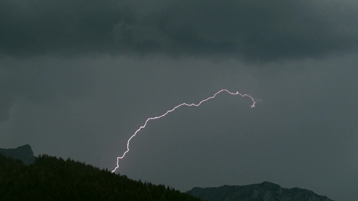 Kracher im Osten Österreichs: Warum es jetzt schon gewittern kann