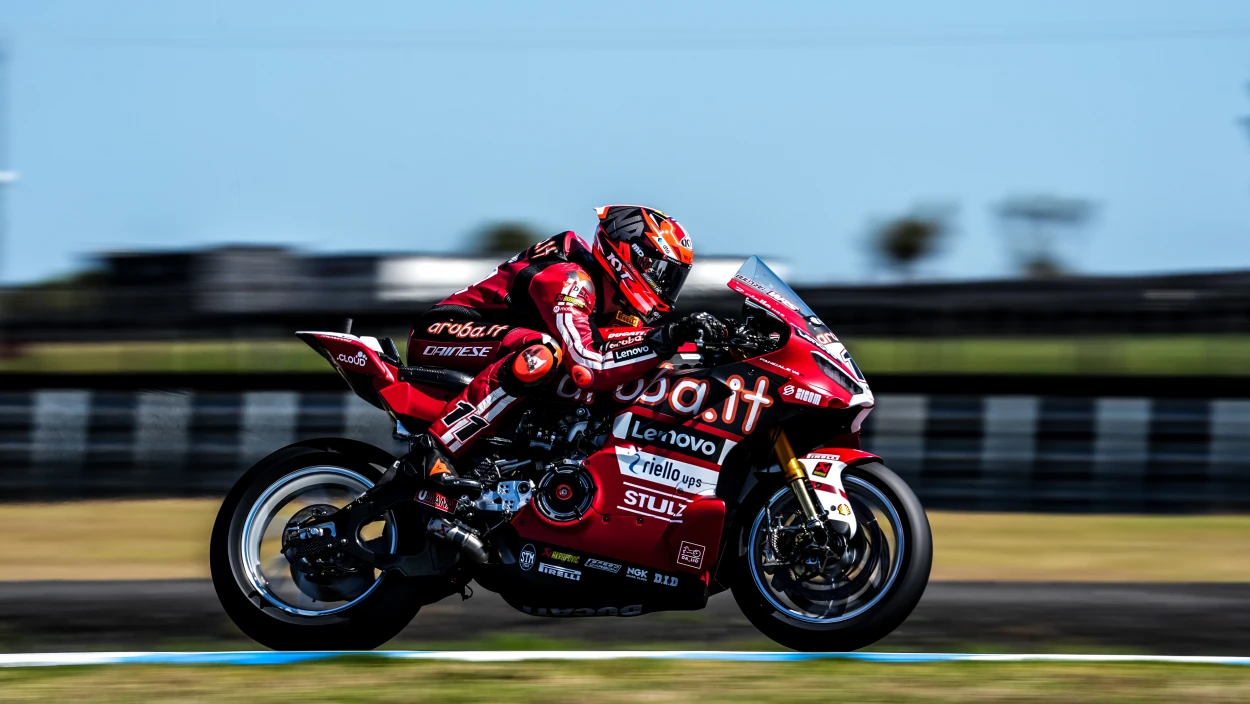 Phillip-Island-Test: Bulega dominiert, schwere Stürze & extrem enges Feld