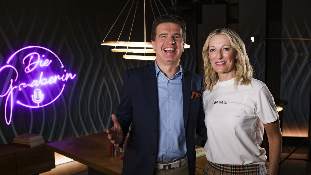 Mit Monika Gruber und Online-Dating-Experte Thomas R. Köhler