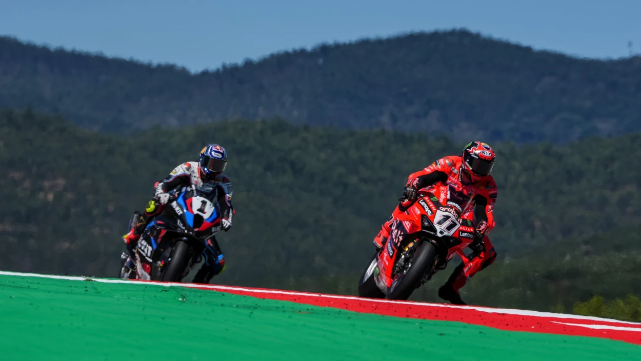 Pirelli Portuguese Round: Highlights Rennen 2 | FIM Superbike World Championship - Stop 2