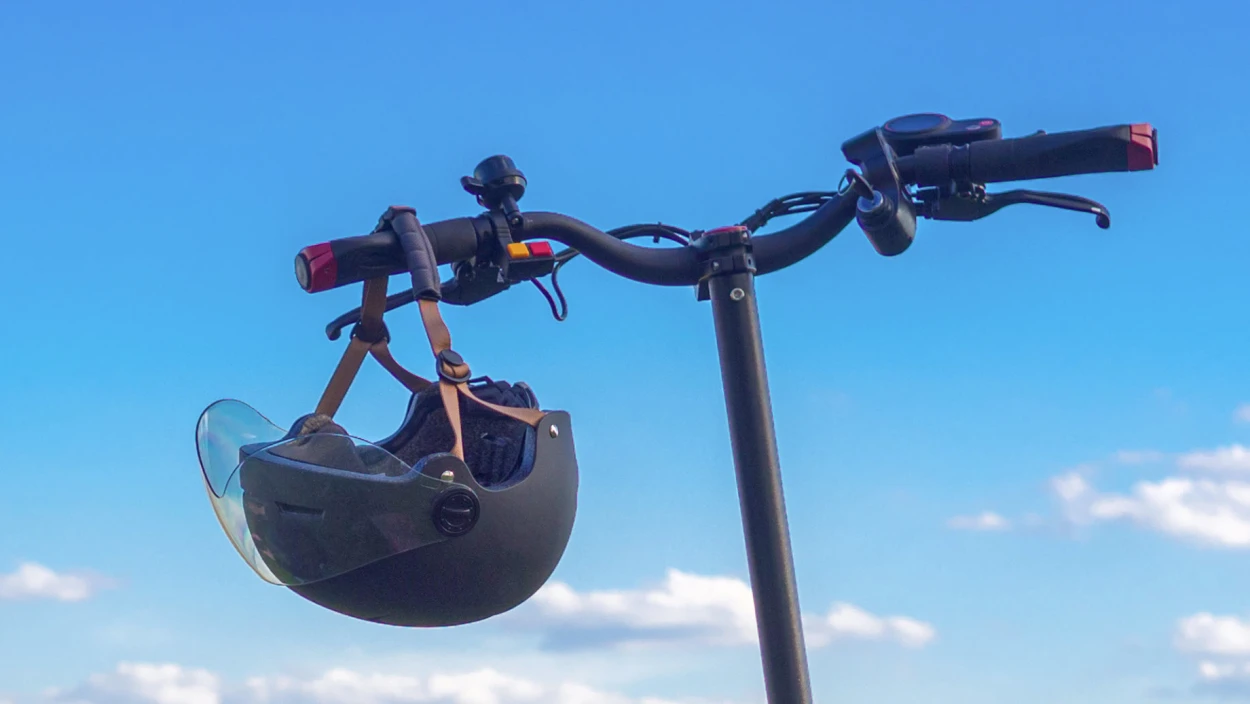 Blinker, Helmpflicht & Co: Neue Regeln für E-Scooter