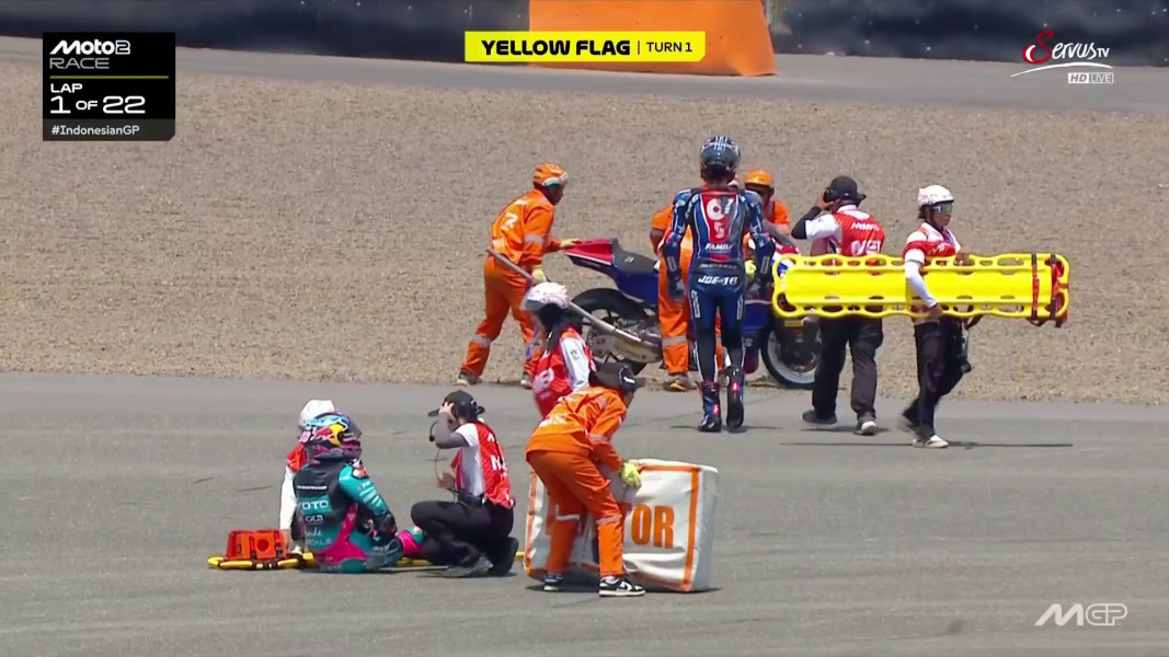 Startcrash! David Alonso durch die Luft geschleude