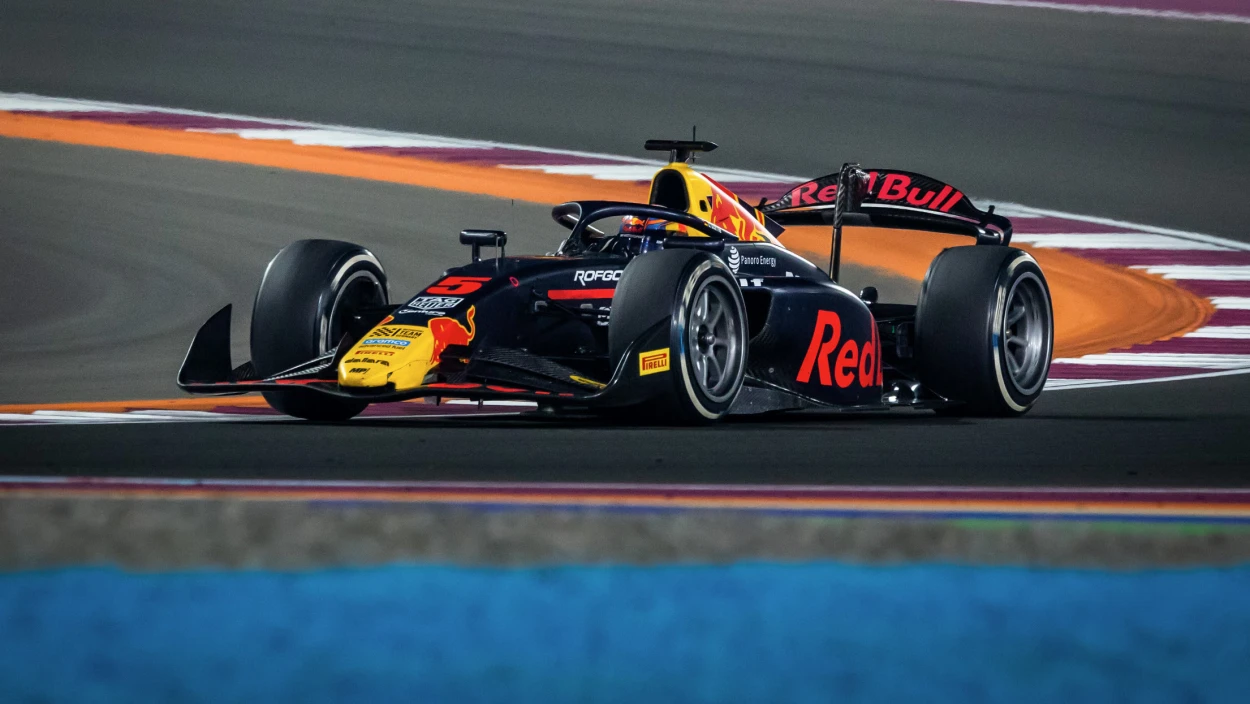 Grand Prix von Katar: Highlights Feature Rennen | Formel 2 - Stop 13