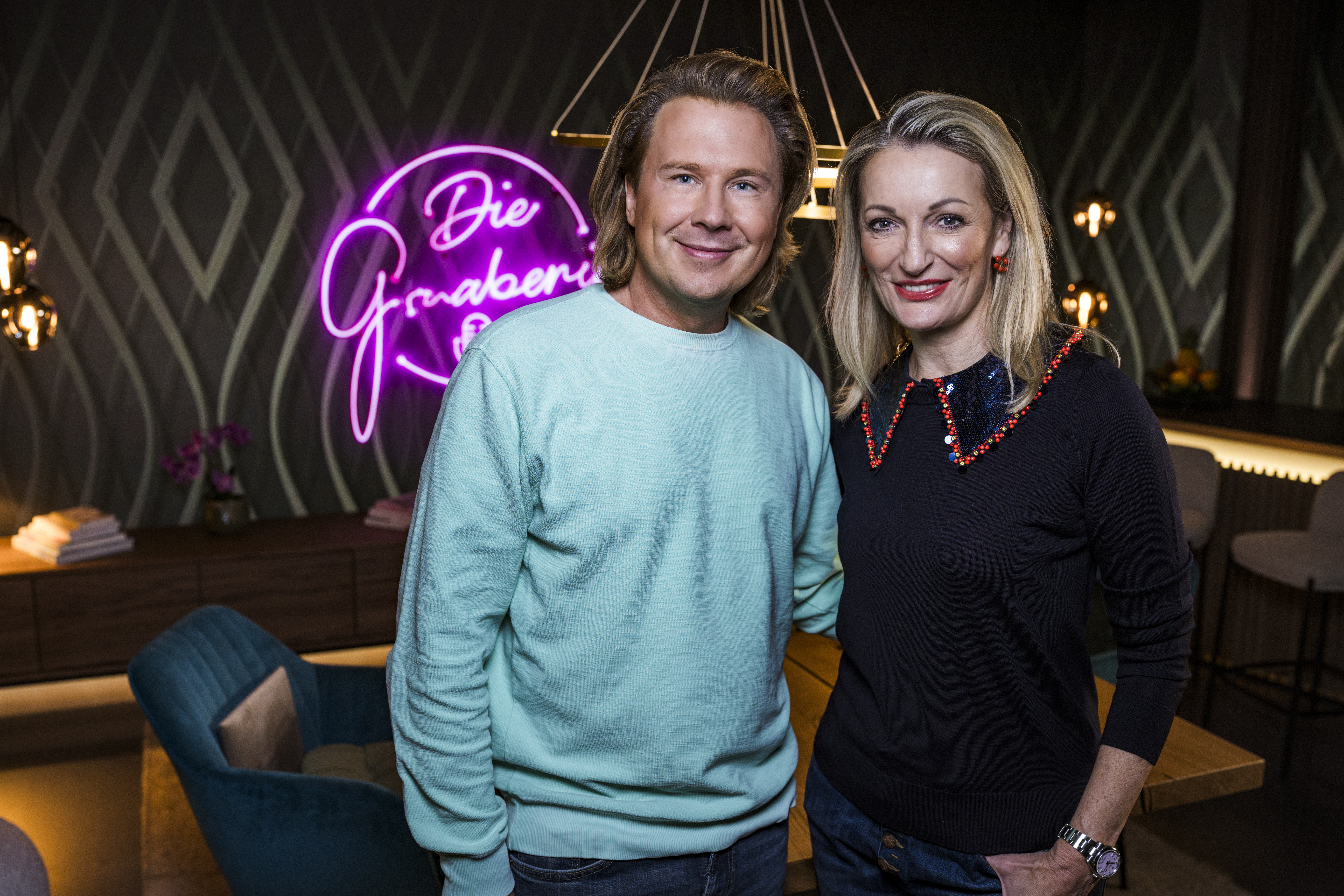 Mit Monika Gruber und Kabarettist Gernot Haas: Parodien, Spiritualität und Geständnisse