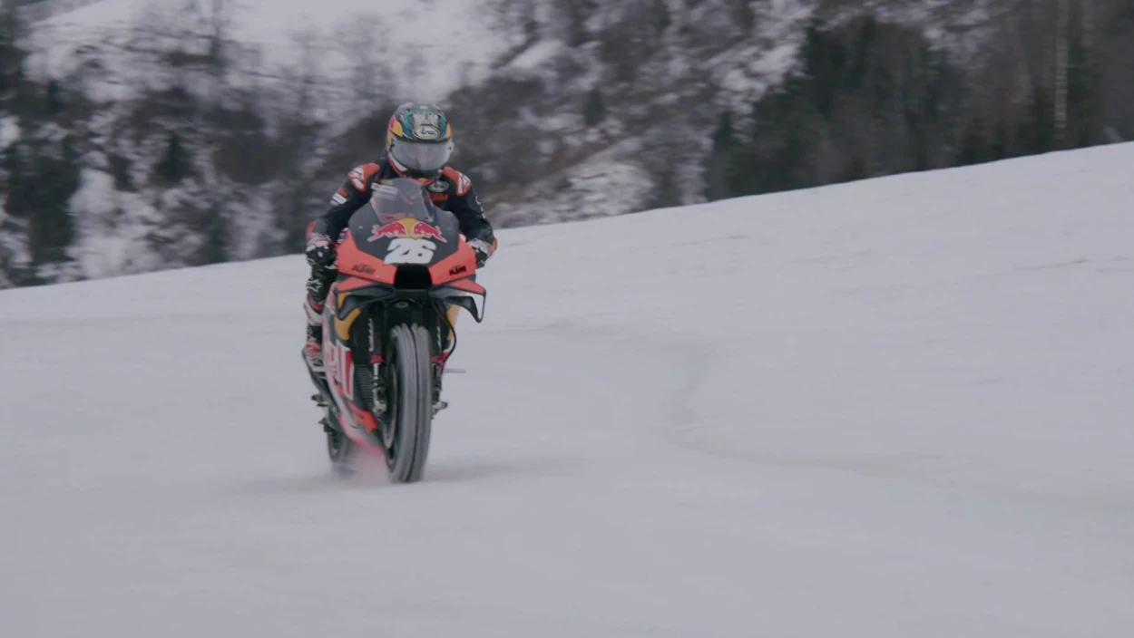 MotoGP-Spektakel: Pedrosa auf Eis und Schnee