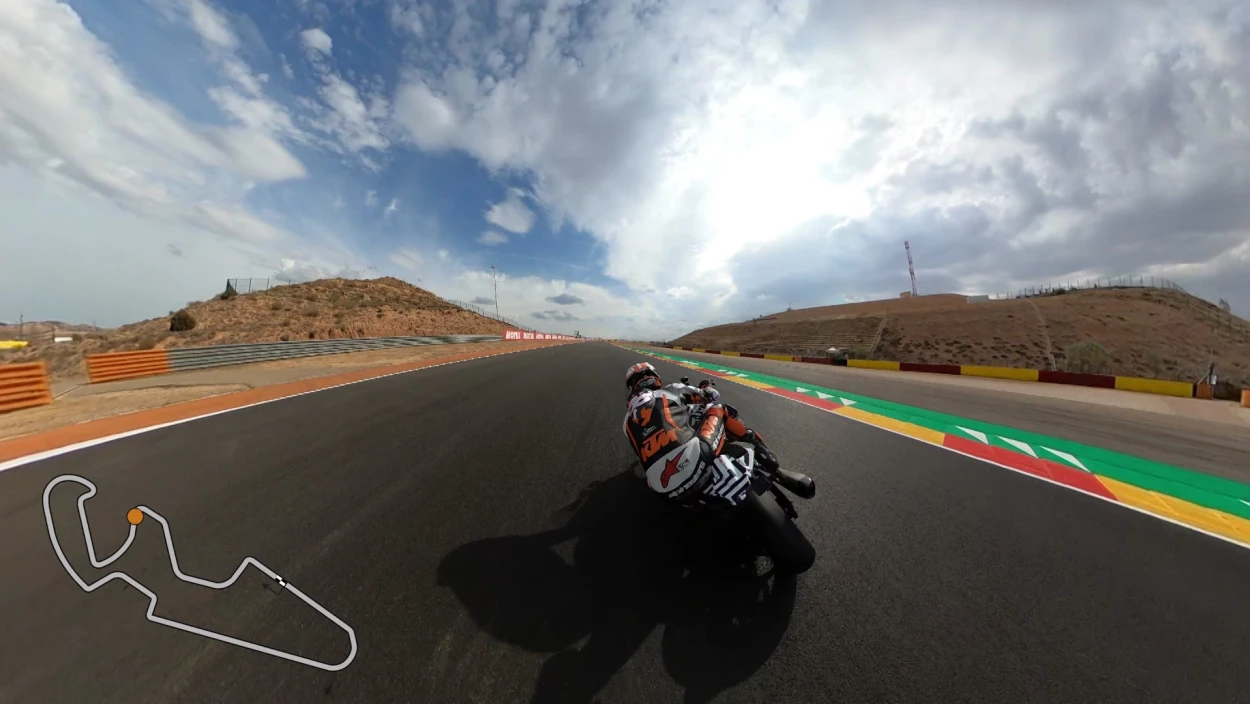 Tracklap: Onboard mit Alex Hofmann in Aragon